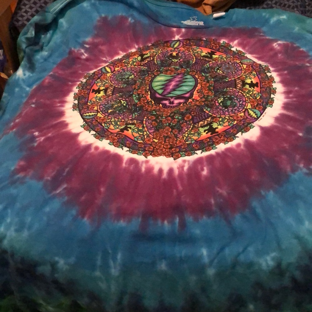 Tye dye Grateful Dead T-shirt